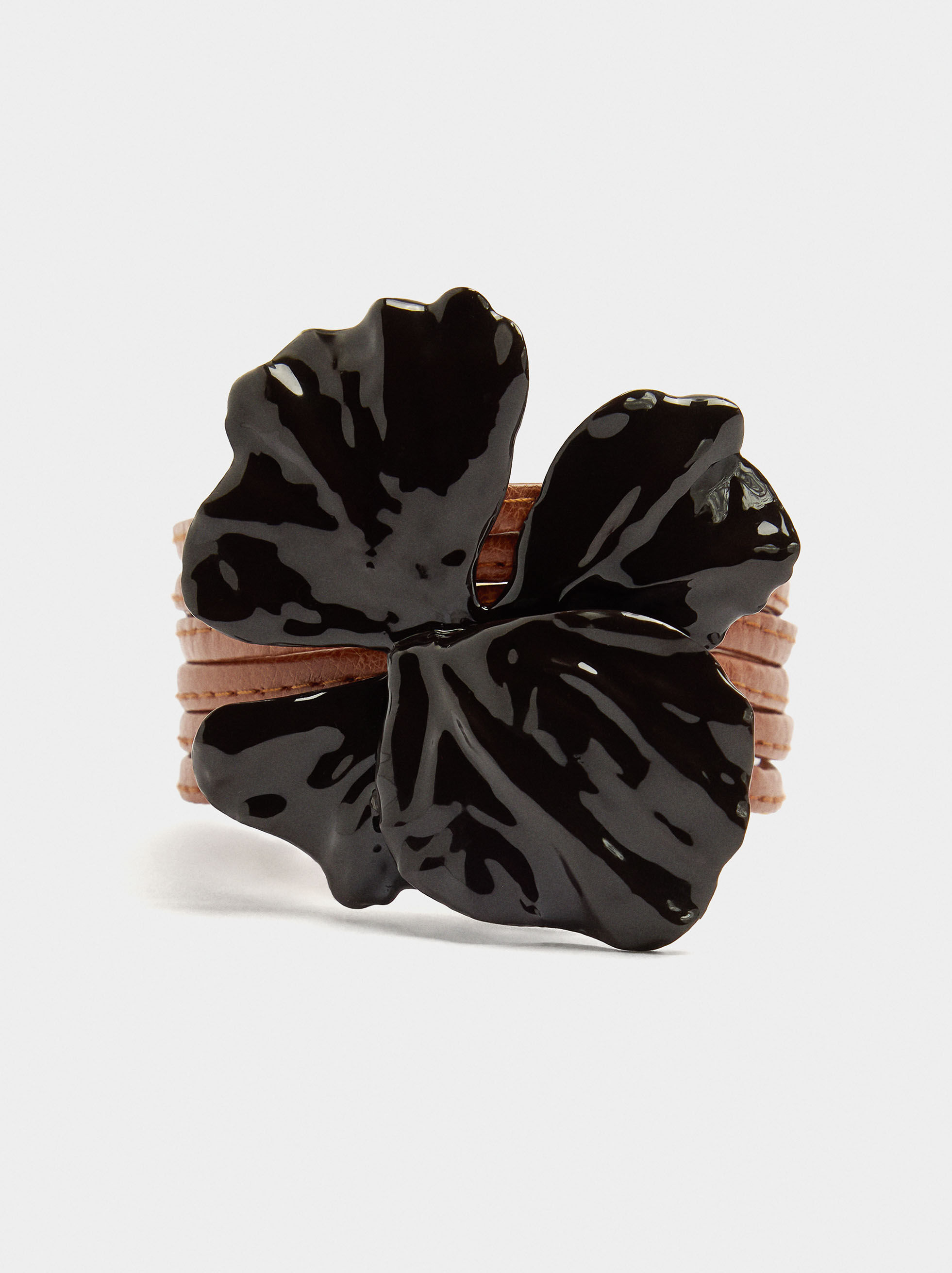 Multipulseira flor com esmalte
