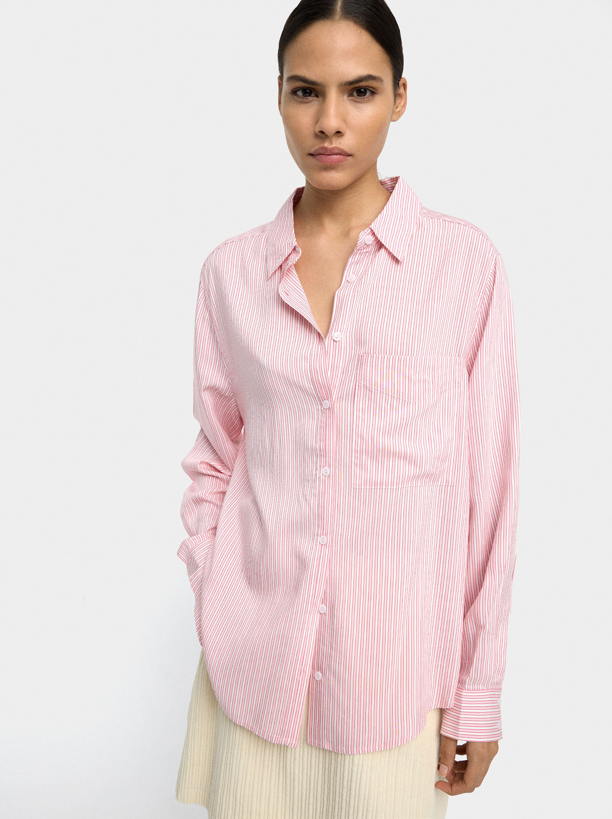 Camisa com risca diplomática