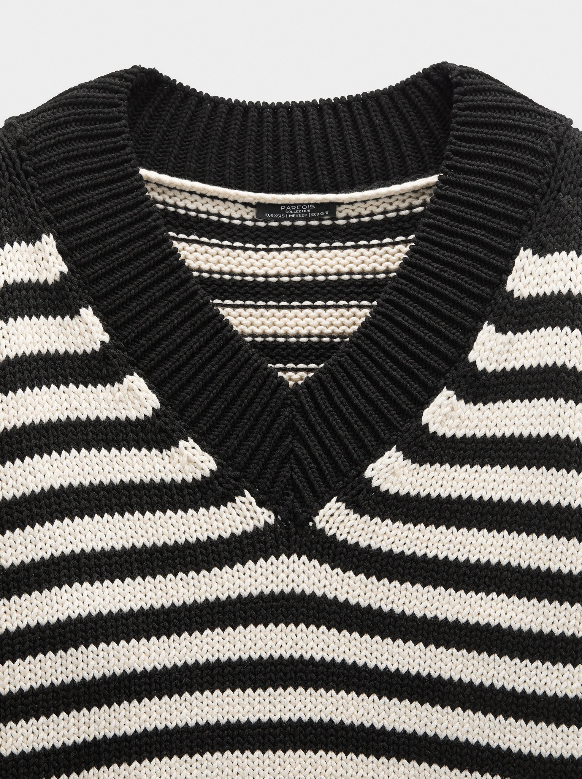 Camisola de malha às riscas