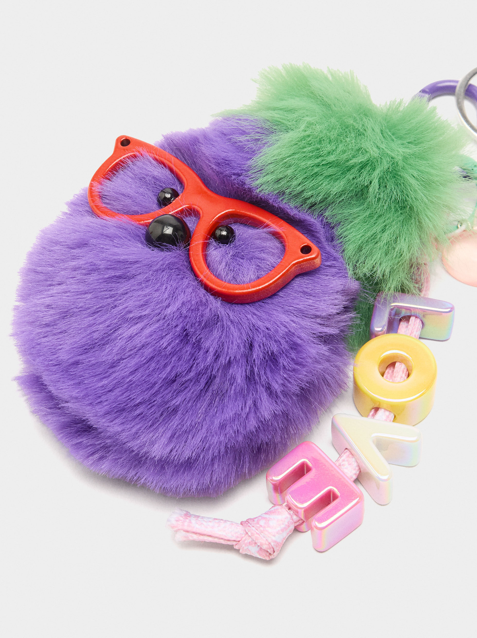 Porta-chaves charm pompom LOVE
