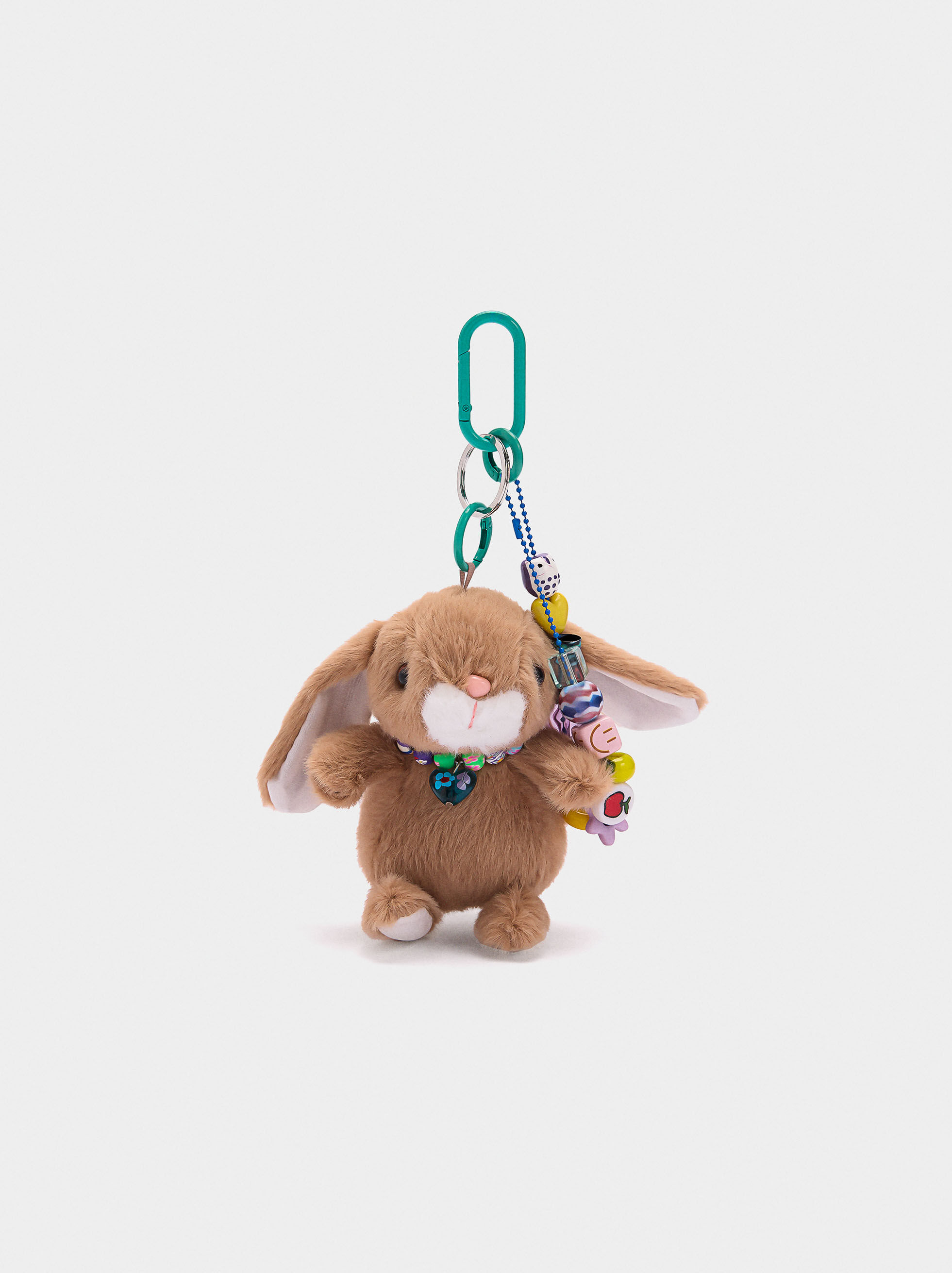 Porta-chaves charm coelho e missangas multicor