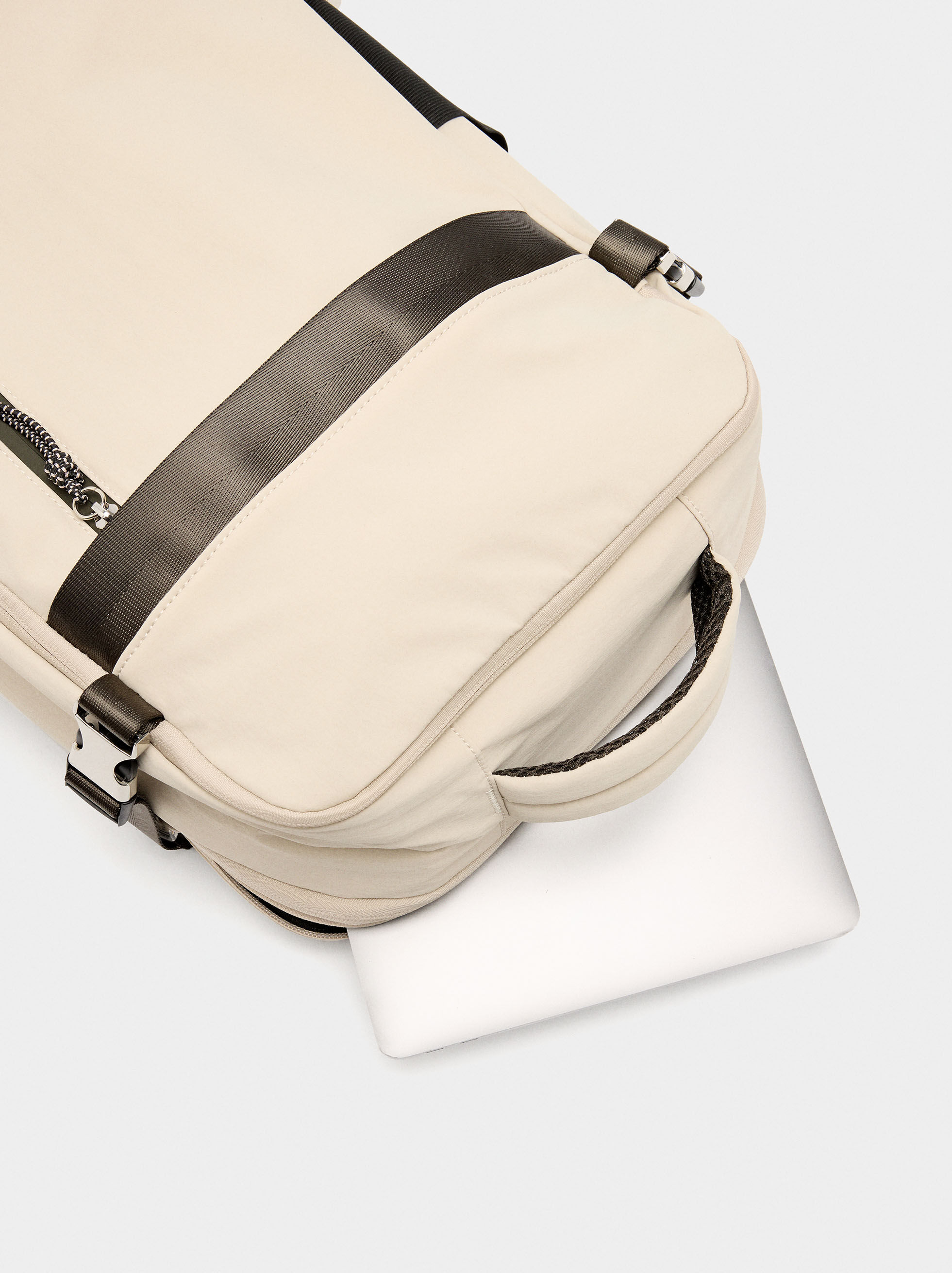 Mochila de cabine nylon extensível repelente à água