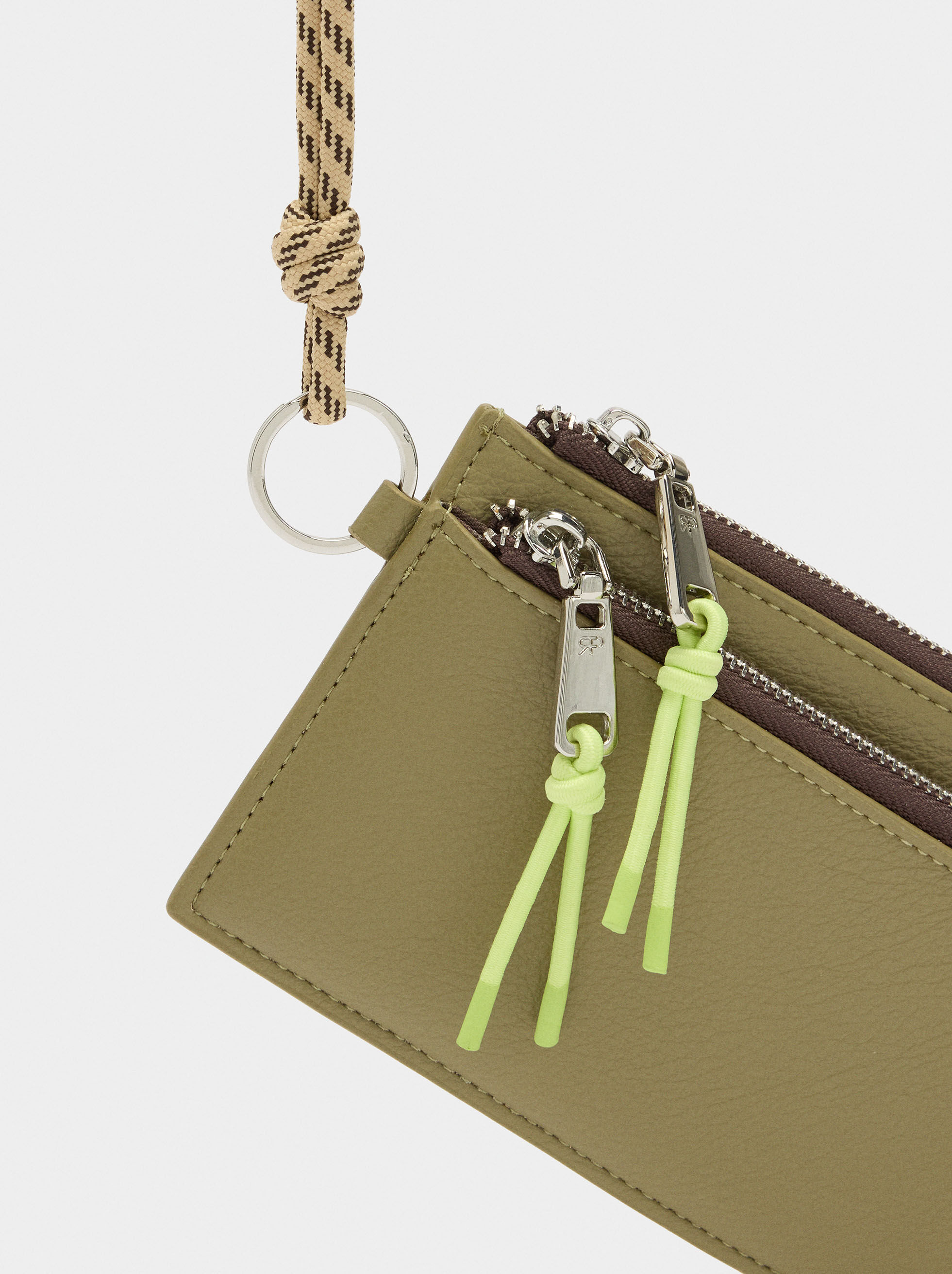 Bolsa multiusos com textura e cordão